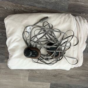 Sunbeam Cream Electric Blanket with Controller